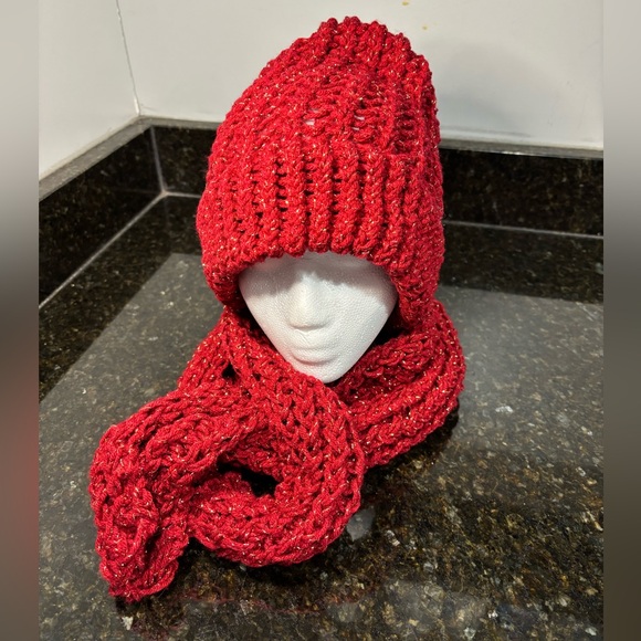 Hand Crafted Accessories - NWOT Red and Gold Knit Hat and Scarf Set